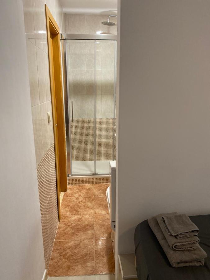 Single Room In My Apartment At The Beach Valencia Buitenkant foto